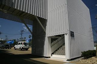 体育館への上り階段