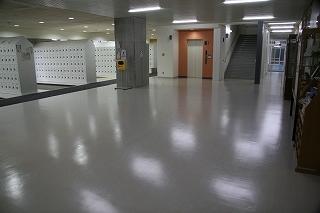 普通科棟玄関(生徒昇降口) ホール